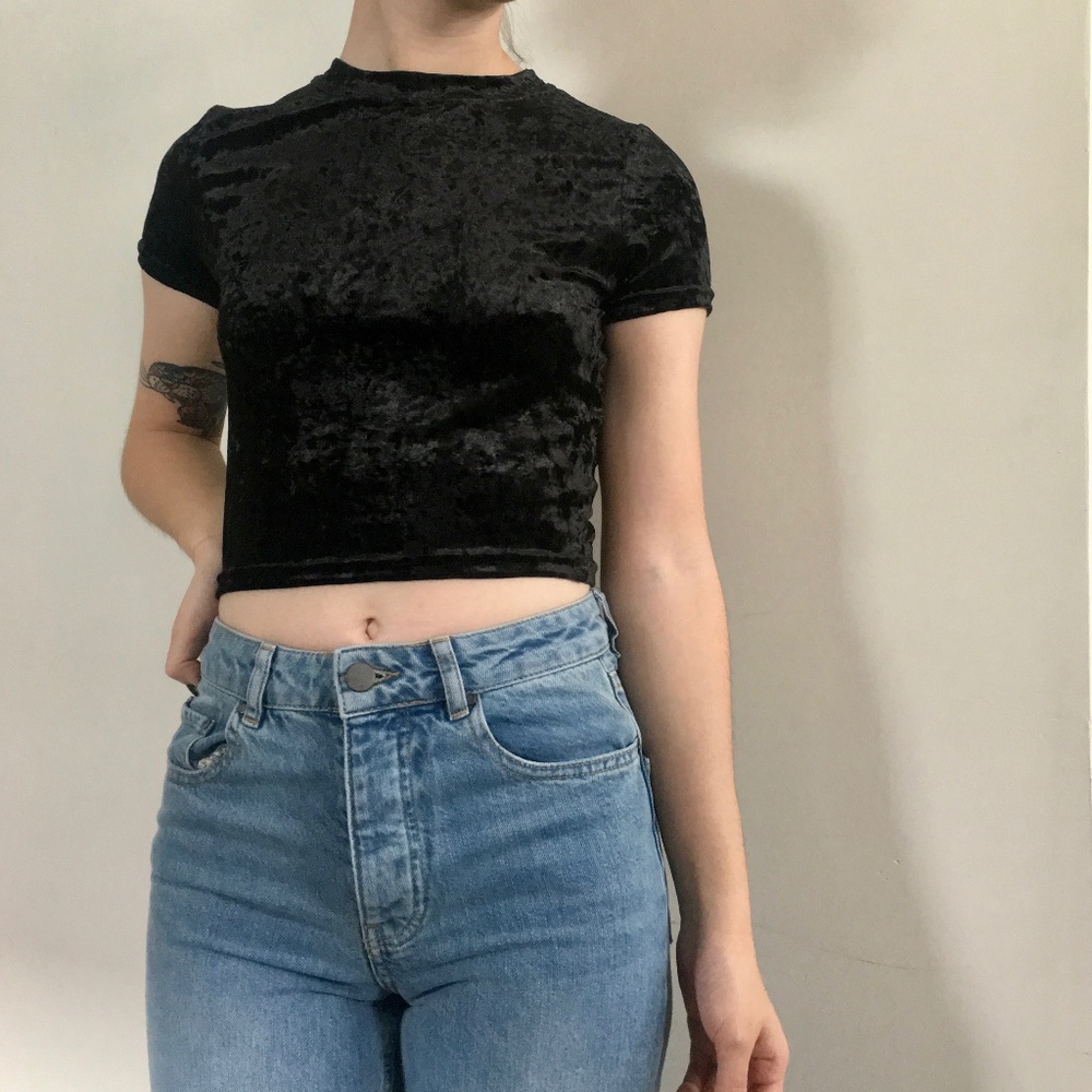 Black Velvet Short-Sleeved Mock Neck Crop Top